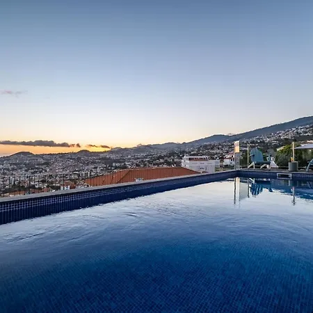 Casa Da Pinheira Ii - By Wehost Funchal (Madeira)