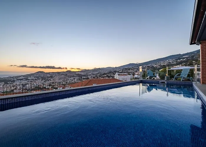 Casa Da Pinheira Ii - By Wehost Funchal (Madeira)
